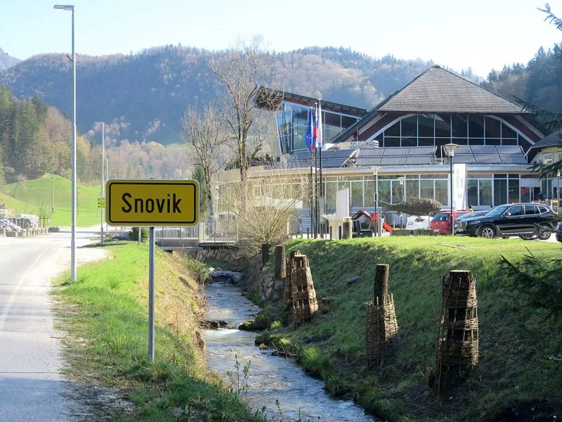 Spa building and roadside sign at Terme Snovik (archive photograph)